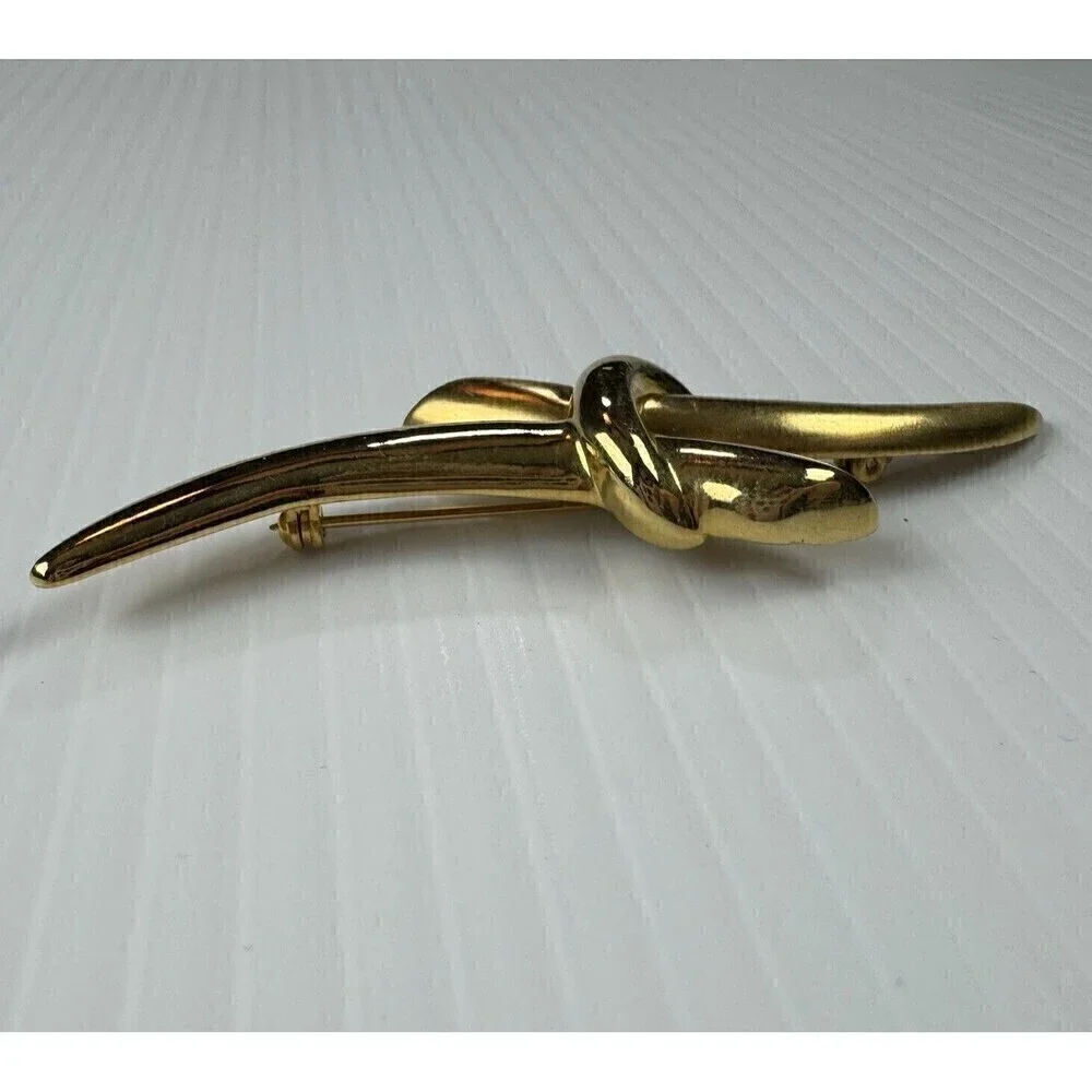 Vintage Goldtone Abstract Horn Design Brooch Pin Statement Piece